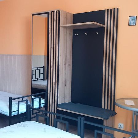 Privat Cujova Hotel ฮราบูชิเซ ภายนอก รูปภาพ